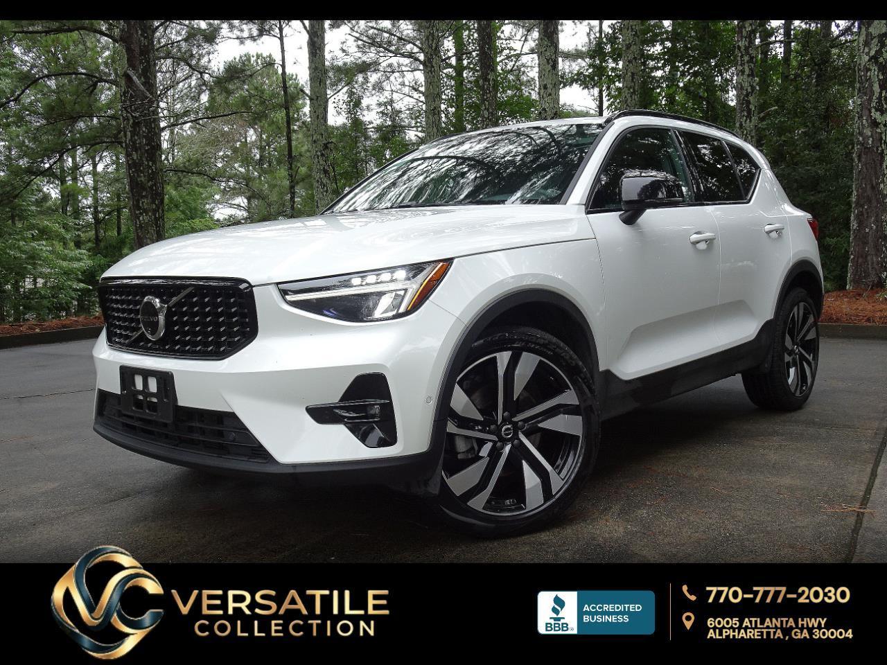2025 Volvo XC40 B5 AWD Plus Dark Theme BSM Panoramic Loaded HID XM