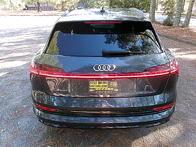 Audi E-Tron  2021 Audi E-Tron  2021