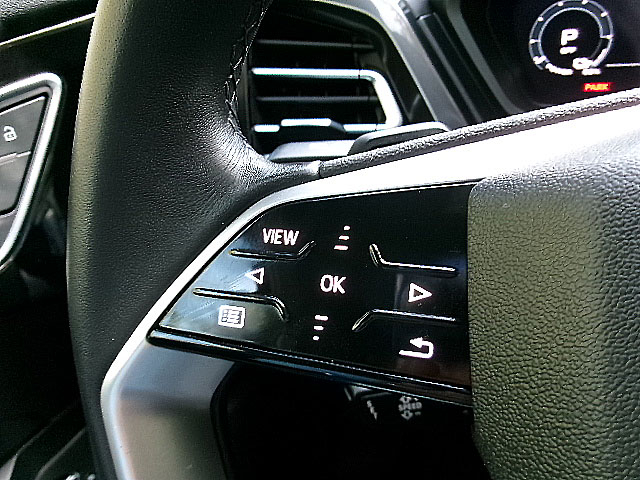 Audi Q4 e-tron  2022 Audi Q4 e-tron  2022