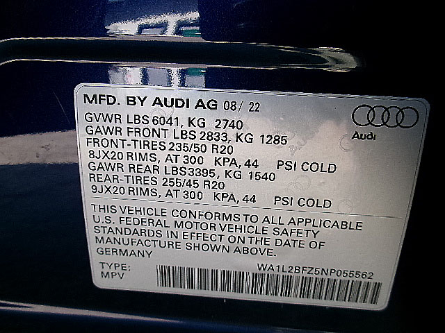 Audi Q4 e-tron  2022 Audi Q4 e-tron  2022