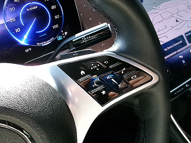 Mercedes-Benz EQE  2023