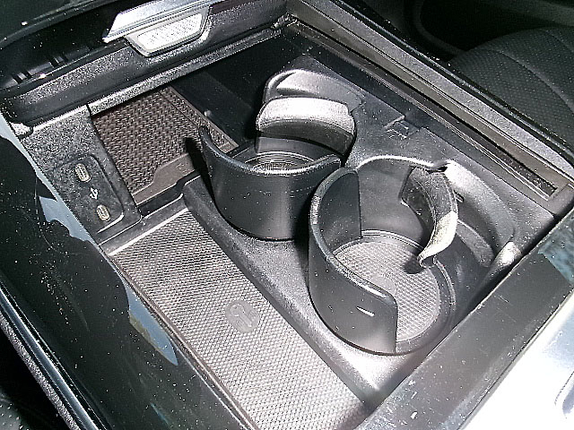 Mercedes-Benz EQE  2023