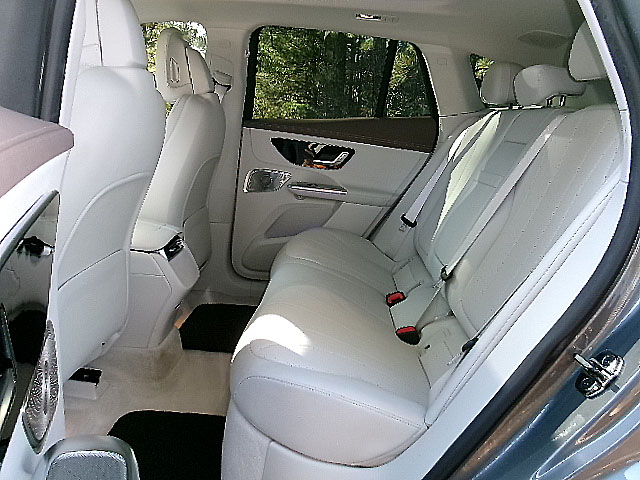 Mercedes-Benz EQE  2023