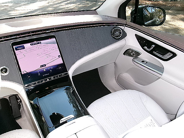 Mercedes-Benz EQE  2023