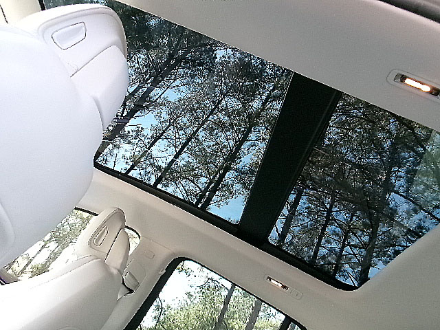 Mercedes-Benz EQE  2023