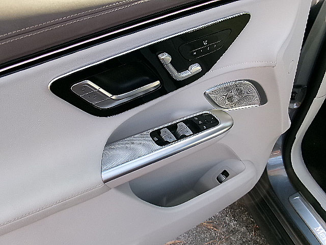 Mercedes-Benz EQE  2023