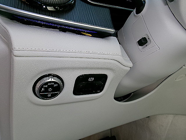 Mercedes-Benz EQE  2023