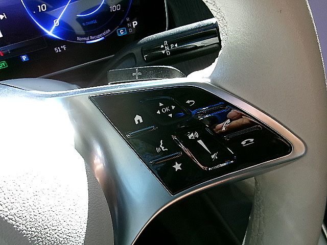 Mercedes-Benz EQE  2023