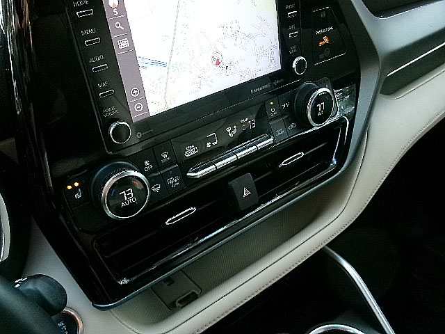 Toyota Highlander  2021