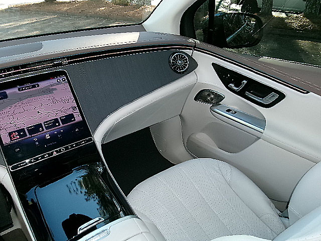 Mercedes-Benz EQE  2023