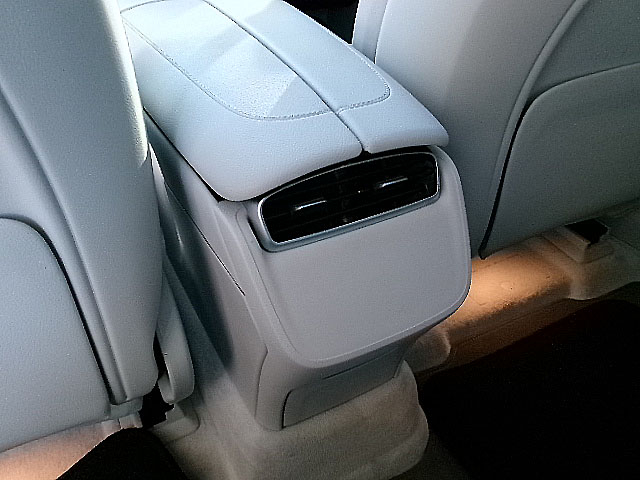 Mercedes-Benz EQE  2023