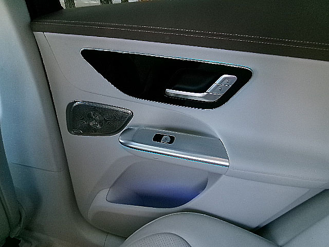 Mercedes-Benz EQE  2023