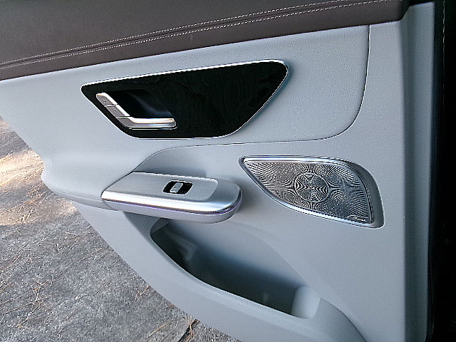 Mercedes-Benz EQE  2023