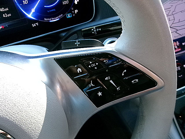 Mercedes-Benz EQE  2023