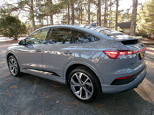 Audi Q4 e-tron Sportback  2023