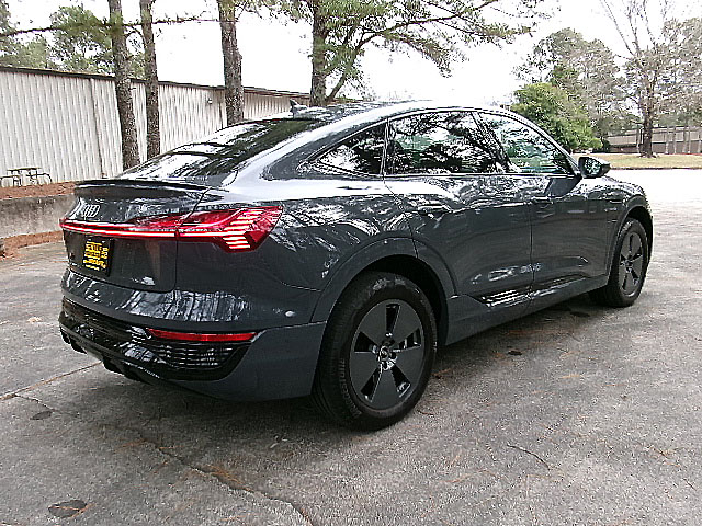 Audi Q8 e-tron Sportback  2024