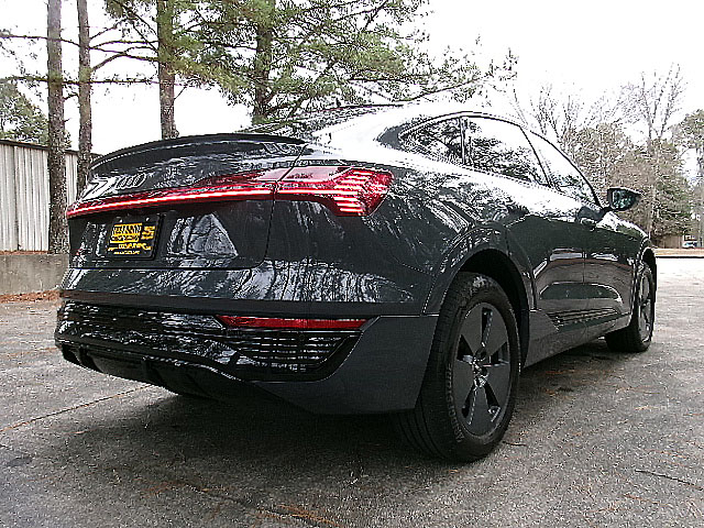 Audi Q8 e-tron Sportback  2024