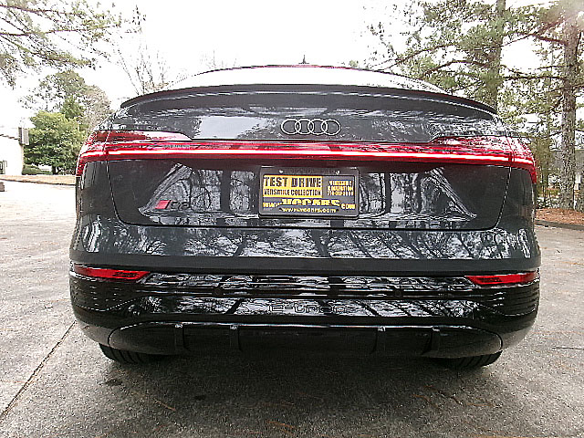 Audi Q8 e-tron Sportback  2024