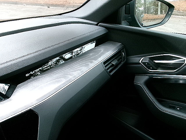 Audi Q8 e-tron Sportback  2024