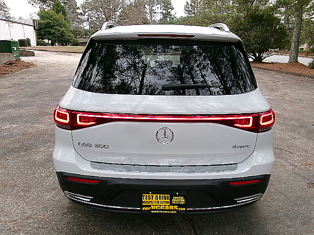 Mercedes-Benz EQB  2023