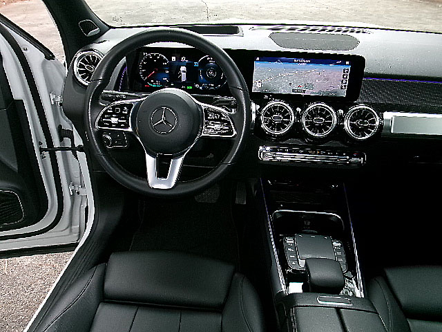 Mercedes-Benz EQB  2023