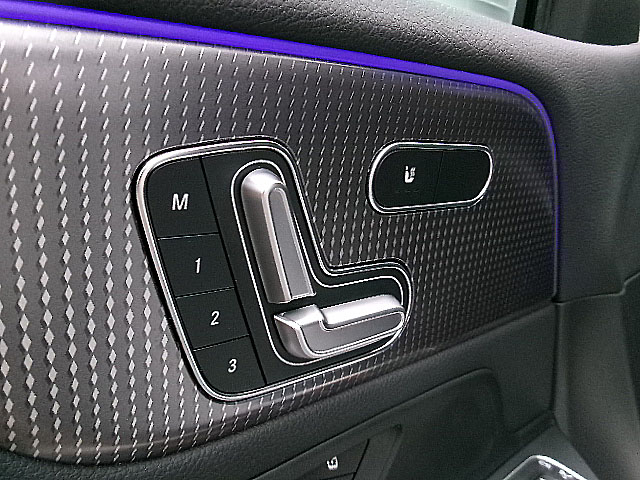 Mercedes-Benz EQB  2023