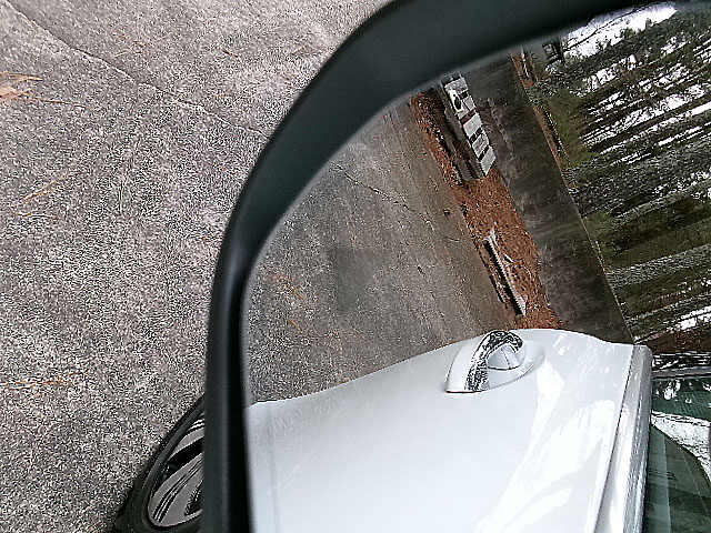 Mercedes-Benz EQB  2023