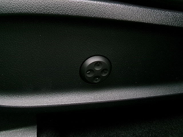 Mercedes-Benz EQB  2023