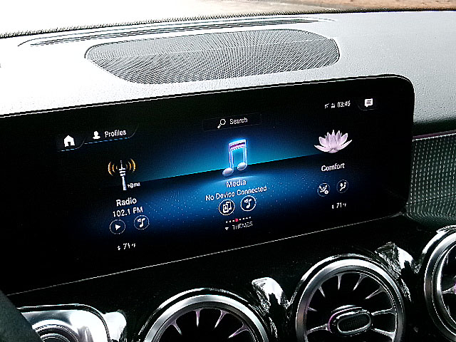 Mercedes-Benz EQB  2023