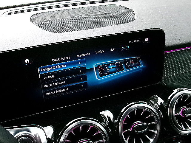 Mercedes-Benz EQB  2023