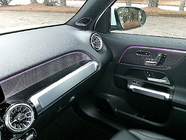 Mercedes-Benz EQB  2023