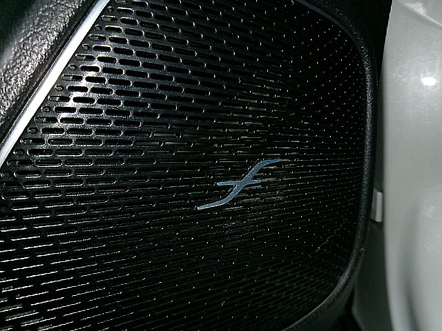 Mercedes-Benz EQB  2023