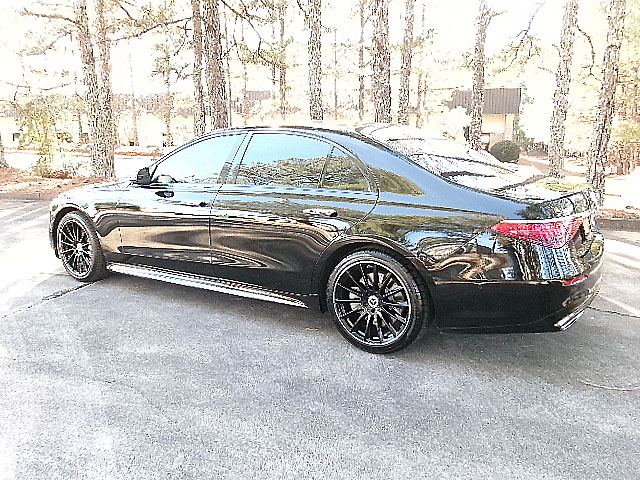 Mercedes-Benz S-Class  2023