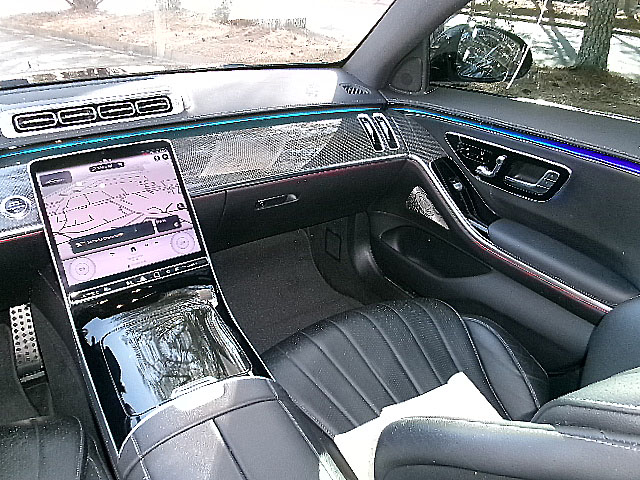 Mercedes-Benz S-Class  2023