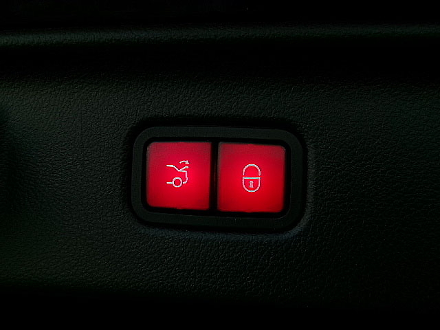 Mercedes-Benz S-Class  2023