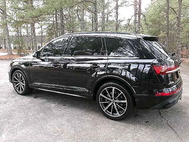 Audi Q7  2021