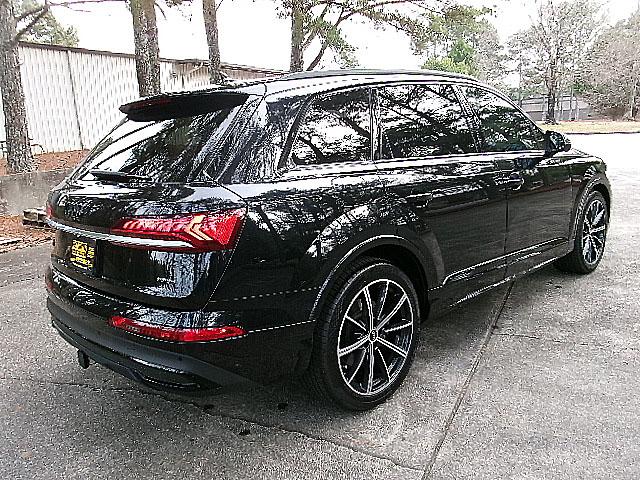 Audi Q7  2021