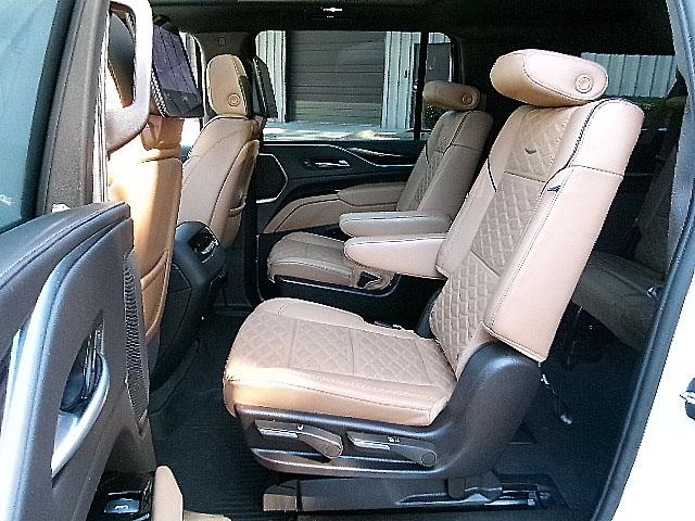 Cadillac Escalade ESV  2021