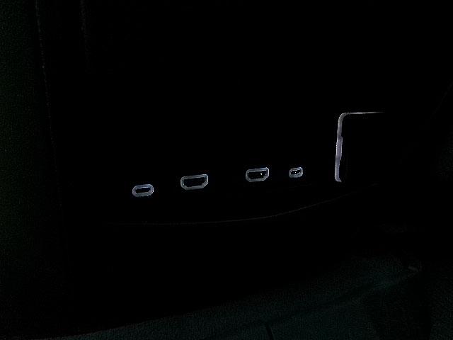 Cadillac Escalade ESV  2021