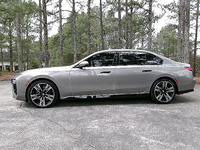 BMW 7 Series  2023