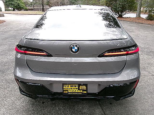 BMW 7 Series  2023