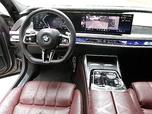 BMW 7 Series  2023