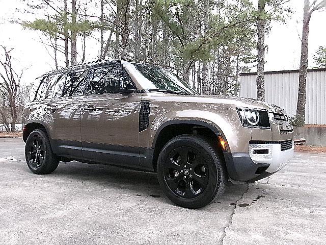 Land Rover Defender  2024