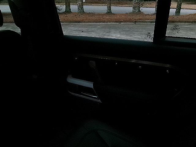 Land Rover Defender  2024