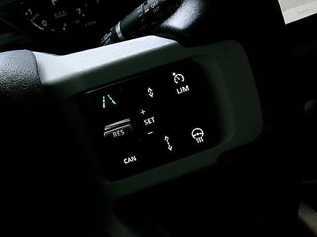 Land Rover Defender  2024