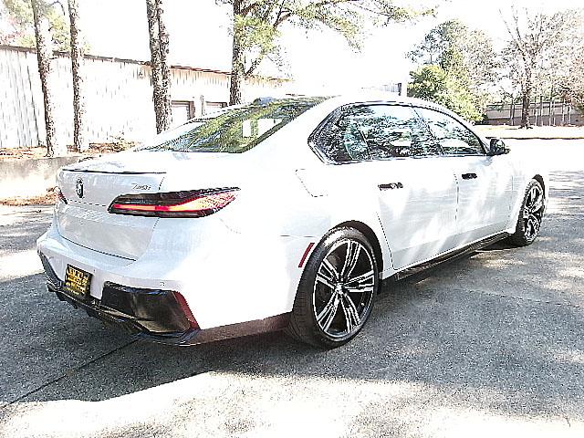 BMW 7 Series  2023