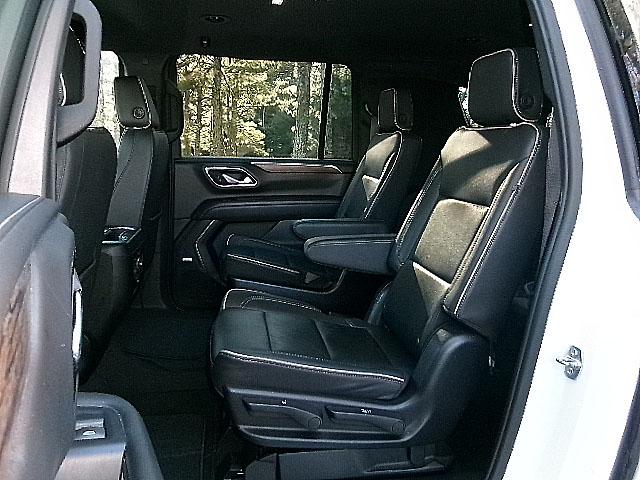 Chevrolet Suburban  2023