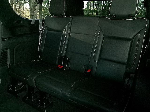 Chevrolet Suburban  2023