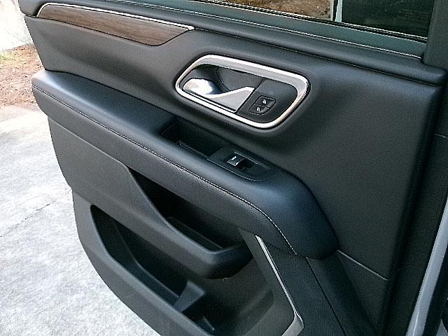 Chevrolet Suburban  2023