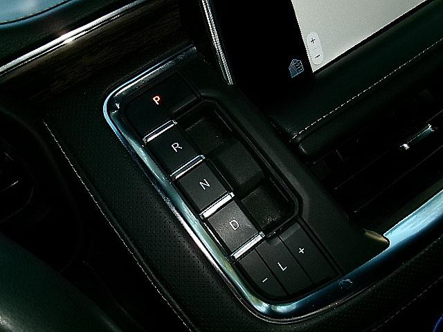 Chevrolet Suburban  2023